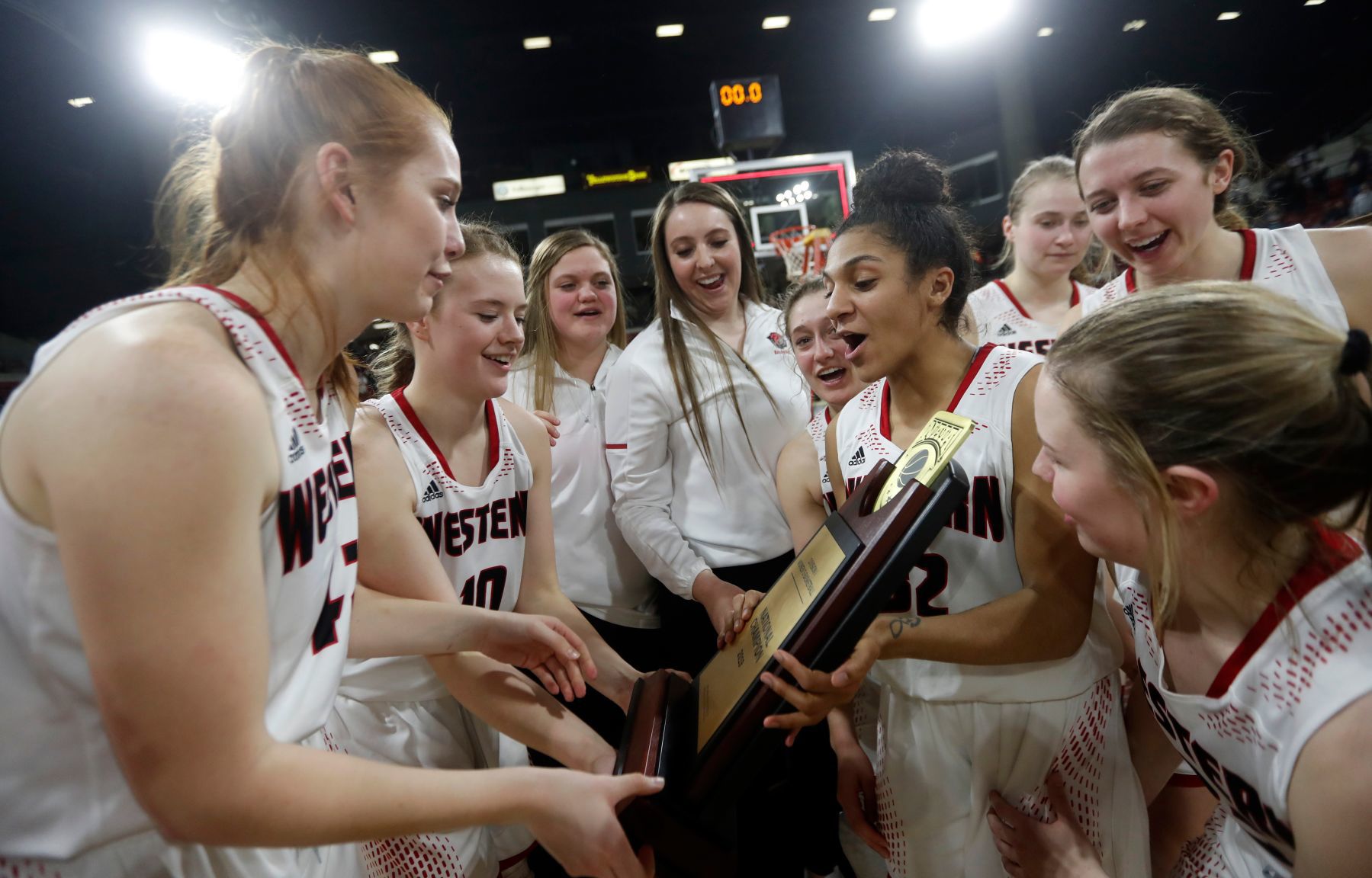 Montana Western takes on Oklahoma City in NAIA Championship
